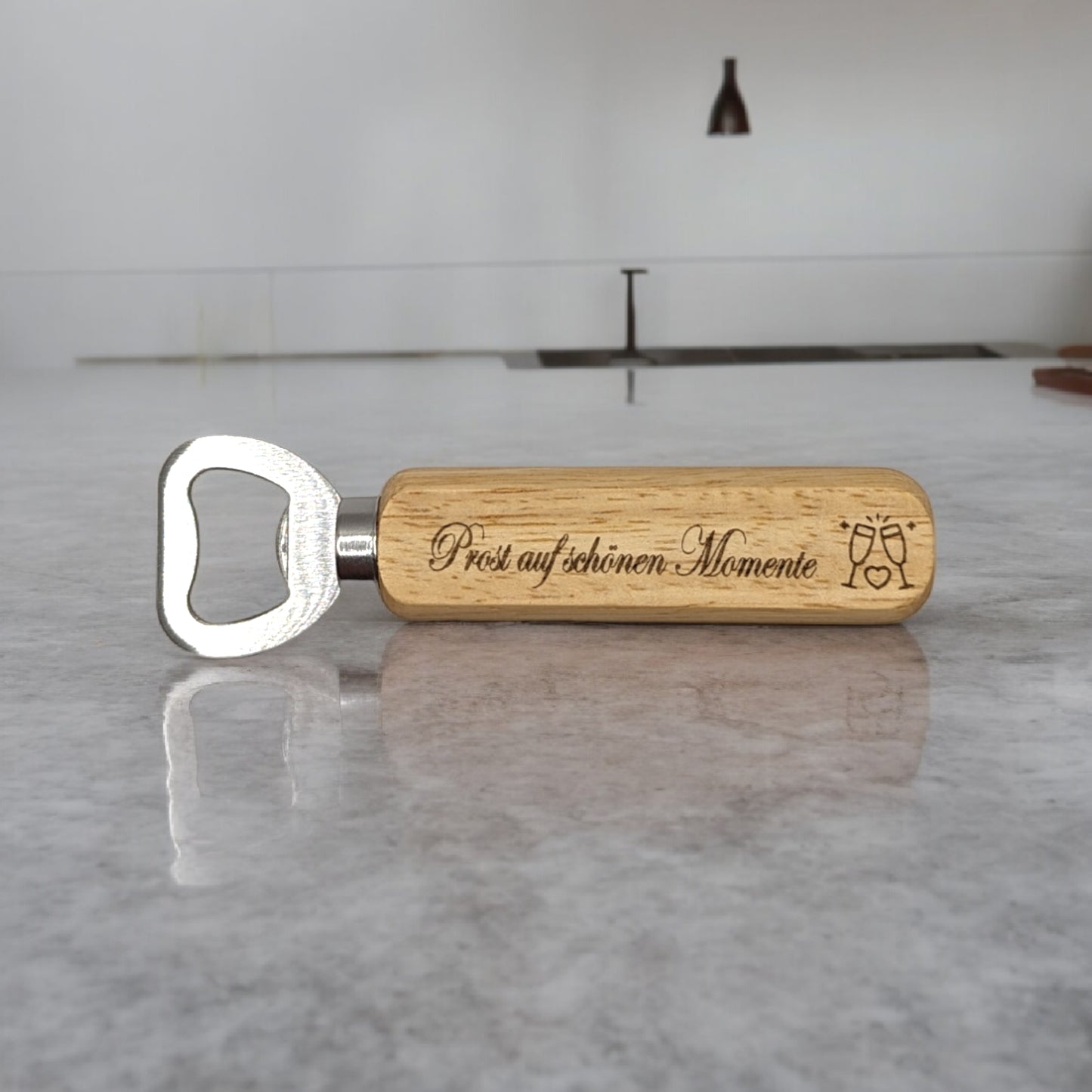 "Crafted Convenience" – Personalisierter Flaschenöffner