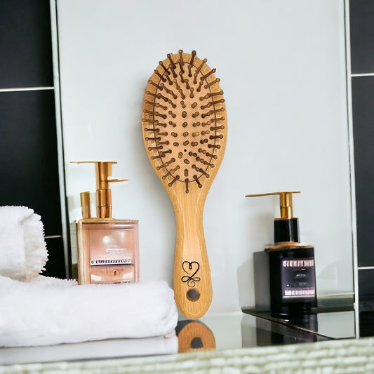 Personalisierte Haarbürste mit individueller Gravur