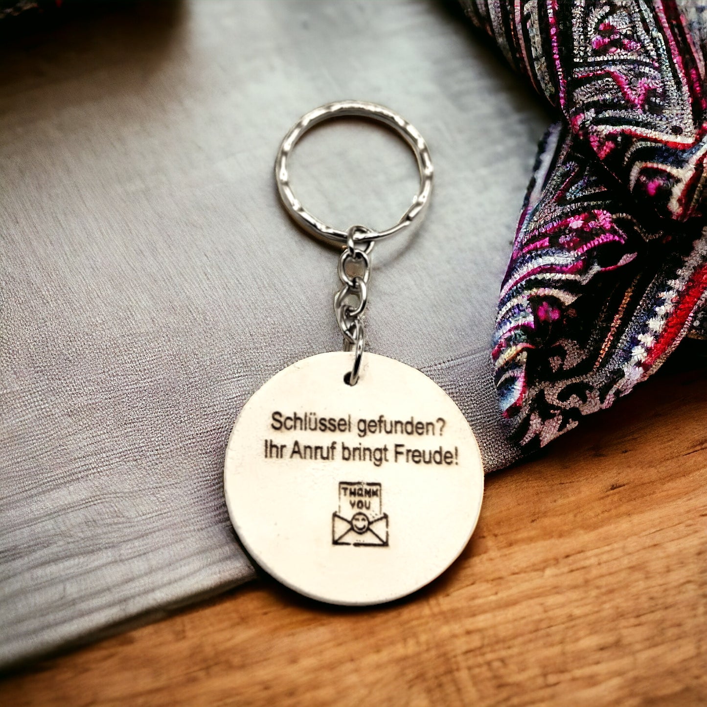 Sicherer und Personalisierter Holz-Schlüsselanhänger