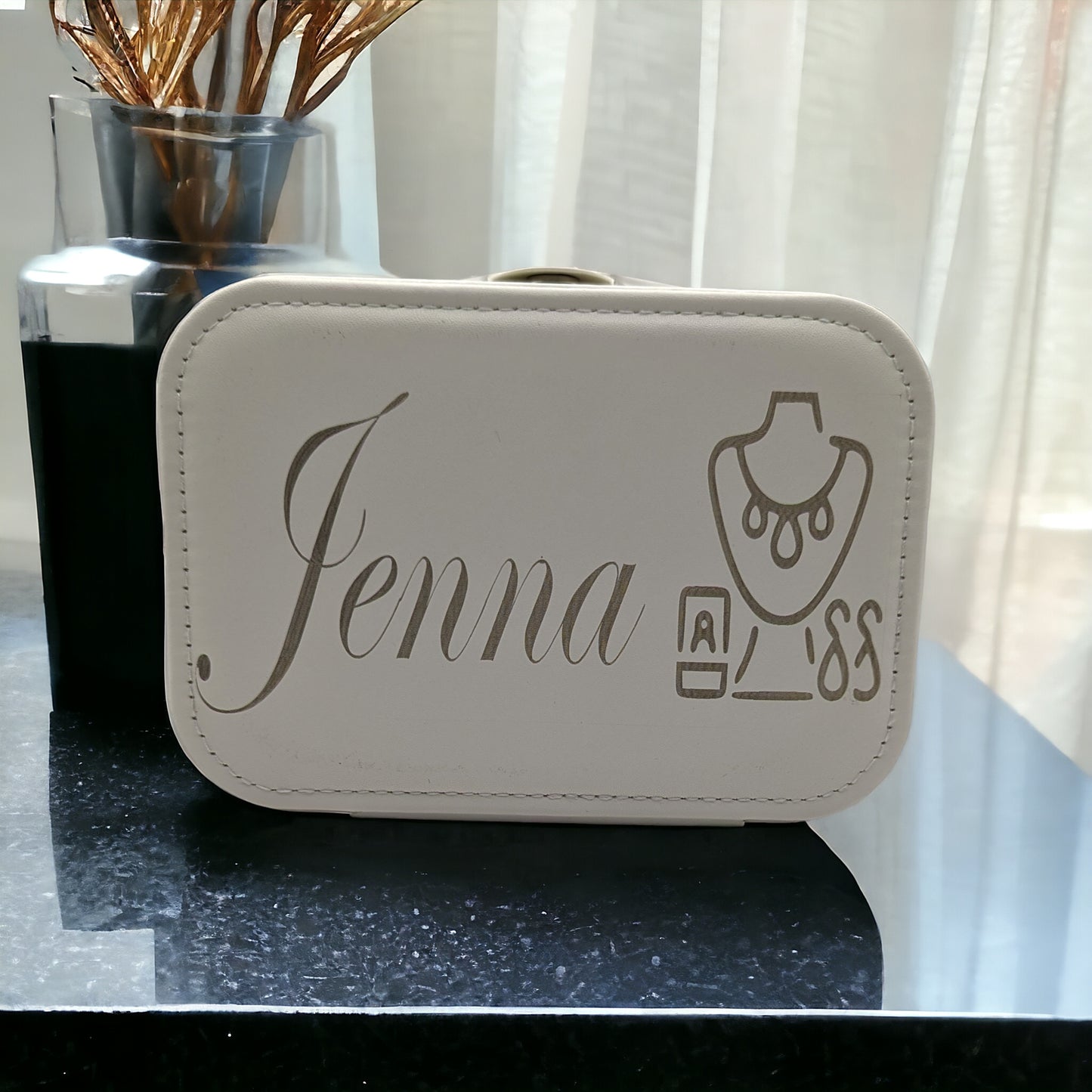 Personalisierte Schmuckbox